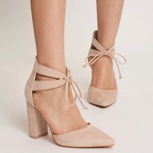 Point Toe Chunky Heeled Pumps